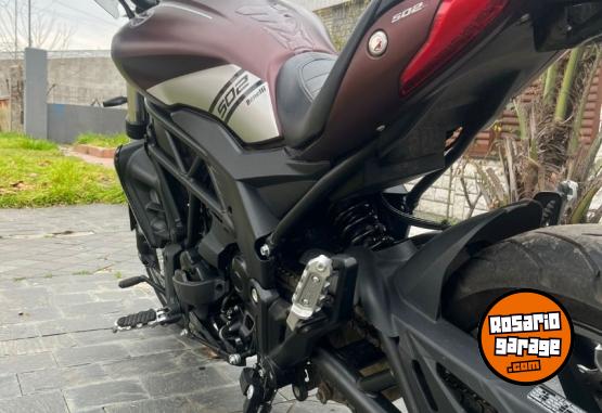 Motos - Benelli 502 C 2021 Nafta 6100Km - En Venta