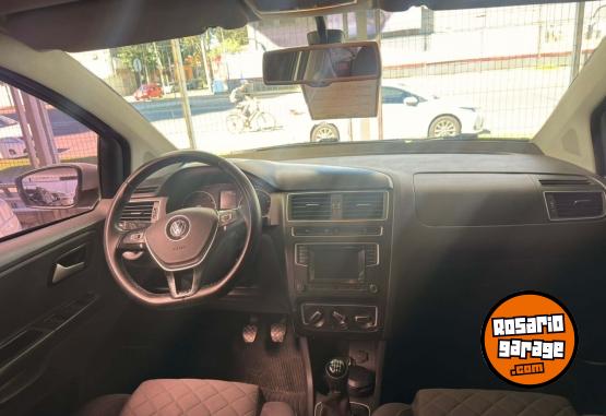 Autos - Volkswagen SURAN 1.6 HIGH LINE 2017 Nafta 126419Km - En Venta