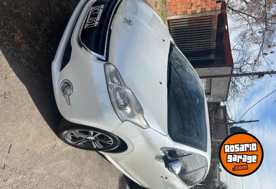 Autos - Peugeot 2014 active 1.5 2014 Nafta 185000Km - En Venta