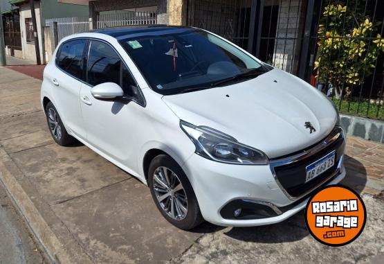 Autos - Peugeot 208 Feline 2017 Nafta 111500Km - En Venta