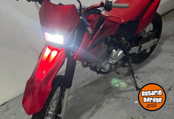 Motos - Honda Xr 2017 Nafta 15000Km - En Venta