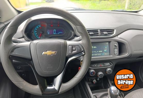 Autos - Chevrolet Prisma fiesta �nix Ka 2017 GNC 118000Km - En Venta