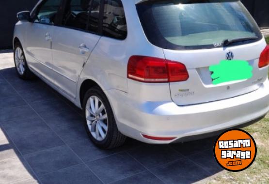 Autos - Volkswagen Suran highline 2015 GNC 91000Km - En Venta