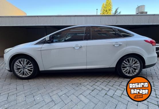 Autos - Ford Focus Se plus 2016 Nafta 138000Km - En Venta