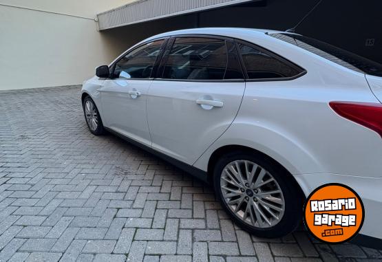 Autos - Ford Focus Se plus 2016 Nafta 138000Km - En Venta