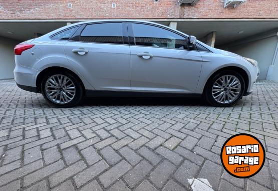 Autos - Ford Focus Se plus 2016 Nafta 138000Km - En Venta
