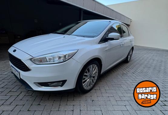 Autos - Ford Focus Se plus 2016 Nafta 138000Km - En Venta