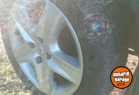 Autos - Renault Sandero 2019 GNC 100000Km - En Venta