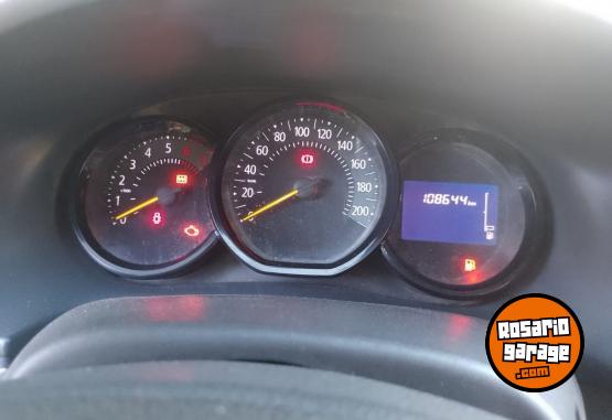 Autos - Renault Sandero 2019 GNC 100000Km - En Venta