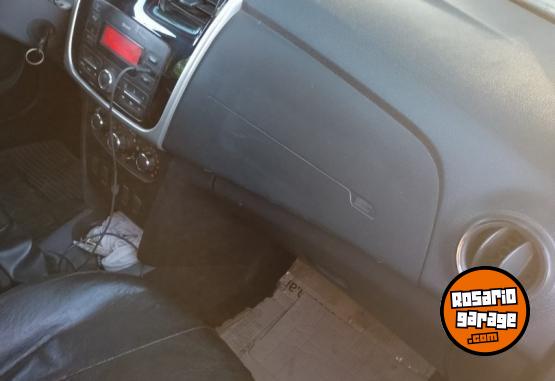 Autos - Renault Sandero 2019 GNC 100000Km - En Venta