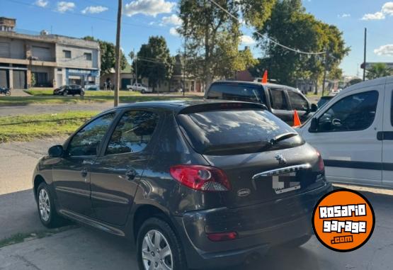 Autos - Peugeot 207 2014 Nafta 117000Km - En Venta