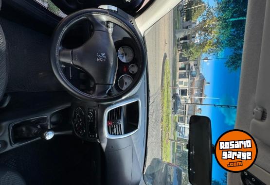 Autos - Peugeot 207 2014 Nafta 117000Km - En Venta