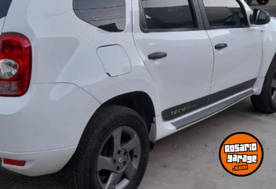 Autos - Renault Duster 2014 GNC 196000Km - En Venta