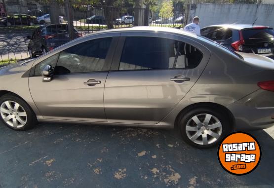 Autos - Peugeot 408 ALLURE + 2.0 4 PUERTA 2011 Nafta 155000Km - En Venta