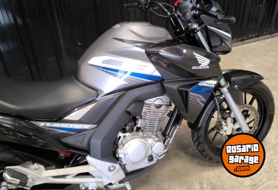 Motos - Honda Twister 2020 Nafta 360Km - En Venta