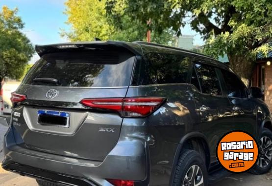 Camionetas - Toyota SW4 2025 Diesel 11000Km - En Venta