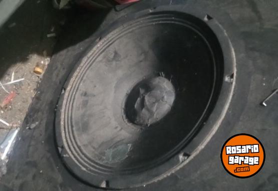 Accesorios para Autos - Parlante whofer 15" - En Venta