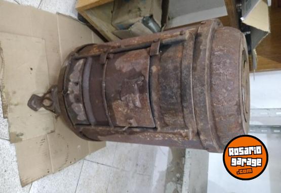 Hogar - Salamandra antigua de fundici�n - En Venta