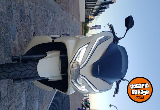 Motos - Honda PCX 2019 Nafta 27000Km - En Venta