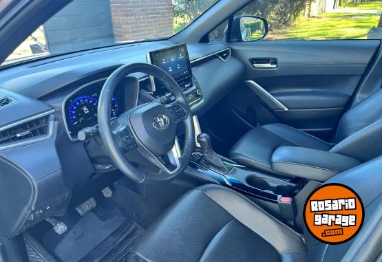 Autos - Toyota Corolla Cross 1.8 SEG HEV 2024 Electrico / Hibrido 64000Km - En Venta