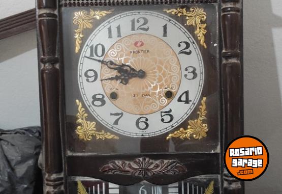Otros - Reloj antiguo con péndulo - En Venta