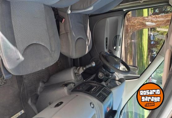 Utilitarios - Peugeot Expert 2008 Diesel 192000Km - En Venta