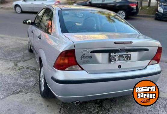 Autos - Ford Focus 2004 GNC 247000Km - En Venta