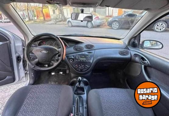 Autos - Ford Focus 2004 GNC 247000Km - En Venta