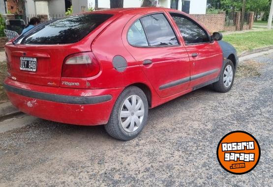 Autos - Renault Megane 1 2000 Nafta 250000Km - En Venta