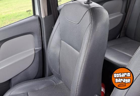 Autos - Renault Logan Privilege Plus 2018 GNC 107410Km - En Venta