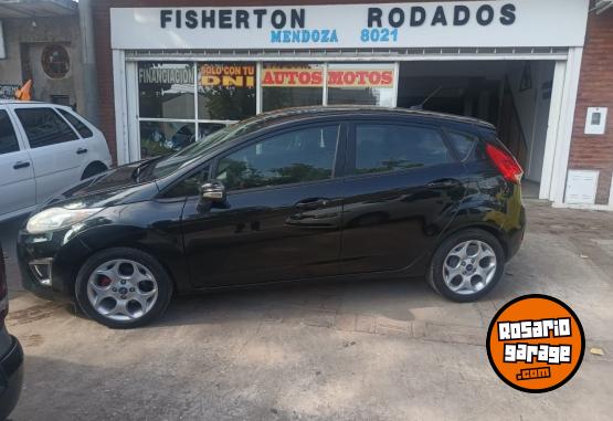 Autos - Ford Fiesta kinetick 2011 Nafta 130000Km - En Venta