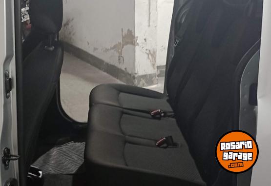 Utilitarios - Renault KANGOO II EXPRESS 5A GNC 2024 GNC 69259Km - En Venta