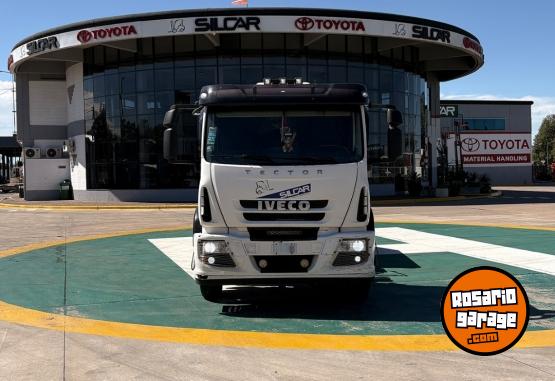 Camiones y Gr�as - Iveco Tector 170e25 Modelo 2015 Excelente Estado - En Venta