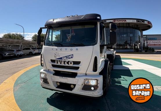 Camiones y Gr�as - Iveco Tector 170e25 Modelo 2015 Excelente Estado - En Venta