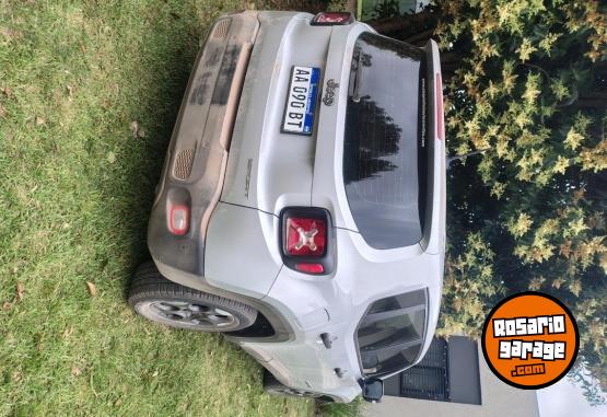 Camionetas - Jeep SPORT 2016 Nafta 89000Km - En Venta