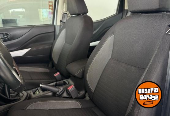 Autos - Renault Alaskan Intens 2021 Diesel 77000Km - En Venta