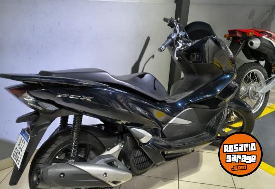 Motos - Honda PCX 2020 Nafta 32500Km - En Venta