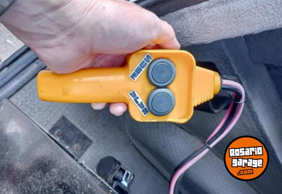 Accesorios para Autos - Plataforma electromec�nica para silla de ruedas - En Venta