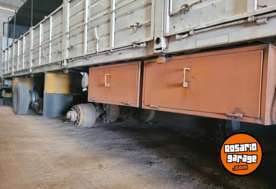 Camiones y Gr�as - semi astivia 2008 -13.50 mts 2+1 - En Venta