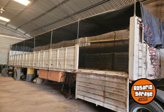 Camiones y Gr�as - semi astivia 2008 -13.50 mts 2+1 - En Venta