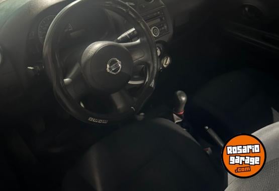 Autos - Nissan March Visia 5 ptas. 2012 Nafta 140000Km - En Venta