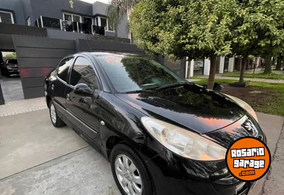 Autos - Peugeot 207 2012 GNC 136000Km - En Venta