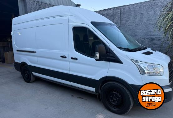 Utilitarios - Ford transit 2.2 furgon largo 2015 Diesel 360000Km - En Venta