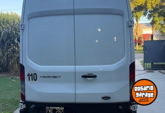 Utilitarios - Ford transit 2.2 furgon largo 2015 Diesel 360000Km - En Venta