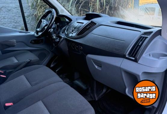Utilitarios - Ford transit 2.2 furgon largo 2015 Diesel 360000Km - En Venta