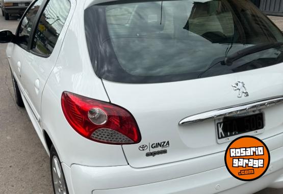 Autos - Peugeot 207 1,6 XT 2011 Nafta 123859Km - En Venta