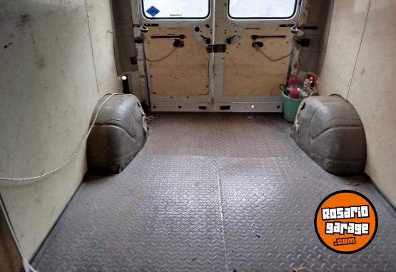 Utilitarios - Renault Trafic 1994 GNC 111111Km - En Venta