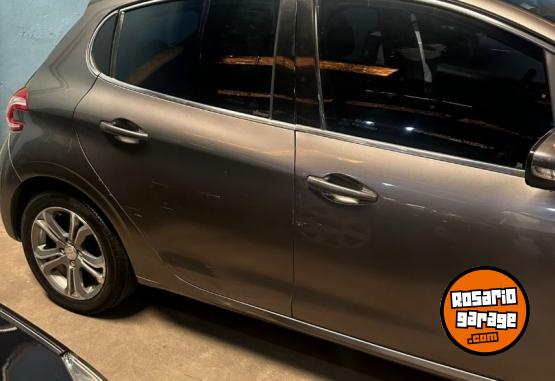 Autos - Peugeot Allure 208 2013 Nafta 143000Km - En Venta