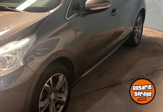 Autos - Peugeot Allure 208 2013 Nafta 143000Km - En Venta