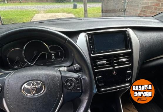 Autos - Toyota Yaris 2019 Nafta 121355Km - En Venta